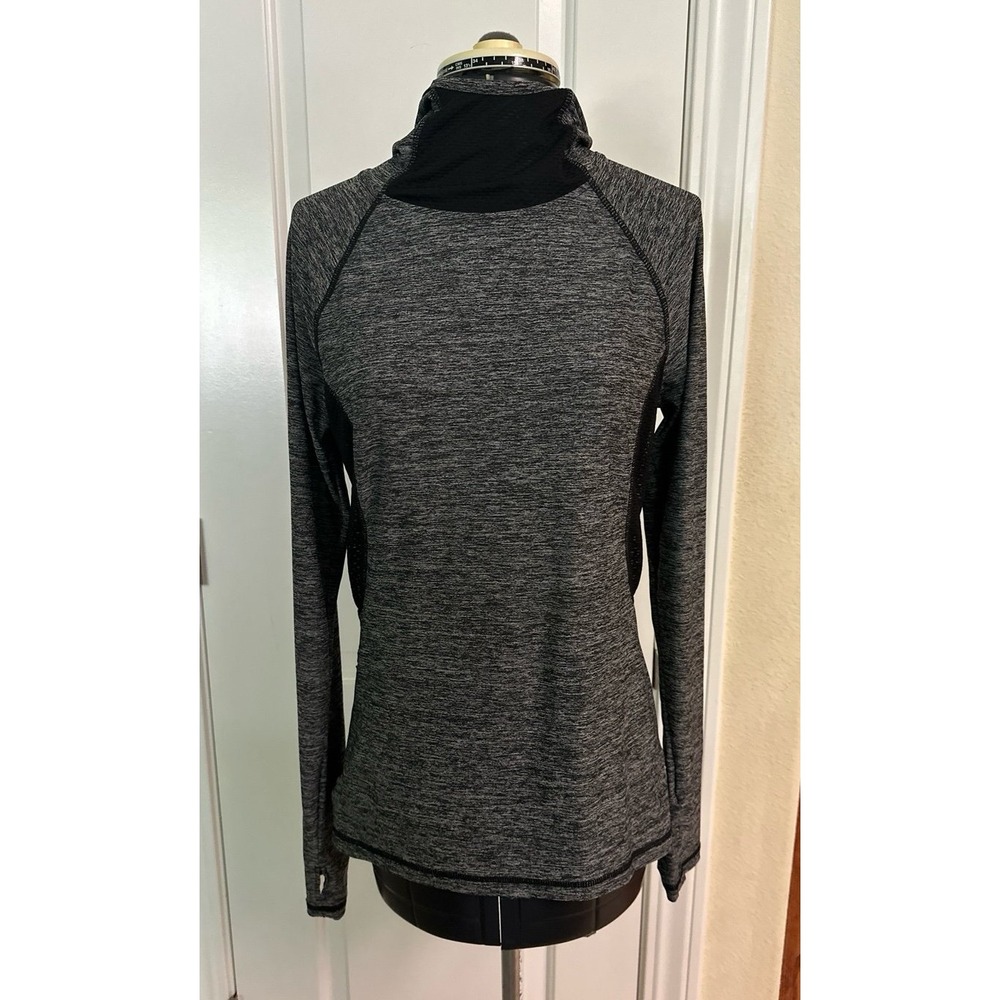 Reebok Active Breathable Athletic Hooded Long-Sleeve Shirt, size medium